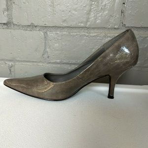 Size 6 light grey heels